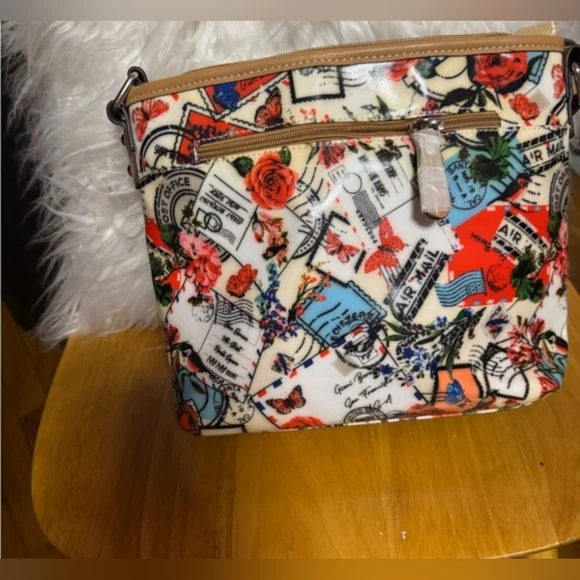 Giani Bernini  New Without Tags.Chic Postcard Print Crossbody Bag - Picture 3 of 9